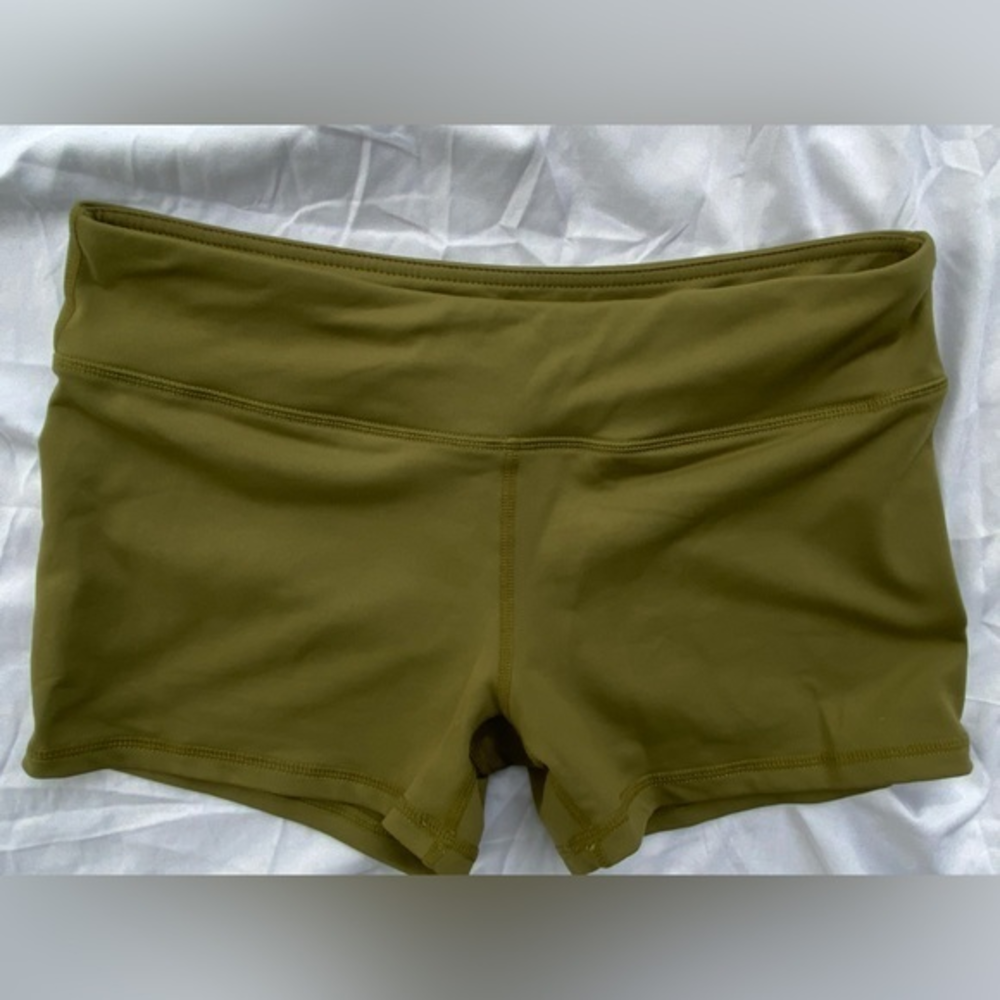 Yoga shorts, sz M‎
